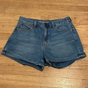 American Eagle size‎ 8 shorts